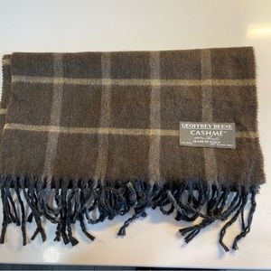 GEOFFREY BEENE CASHME SCARF -100% acrylic plaid lagenlook -so soft, fringed ends